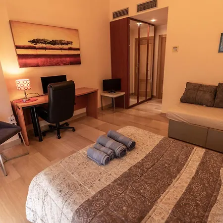 Cerca Del Centro De *